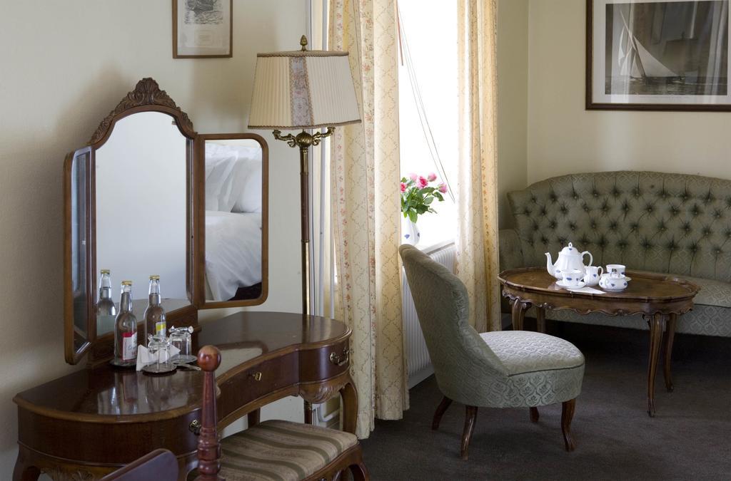 Hotell Bla Blom Gustavsberg Ngoại thất bức ảnh
