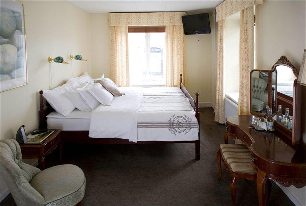 Hotell Bla Blom Gustavsberg Ngoại thất bức ảnh